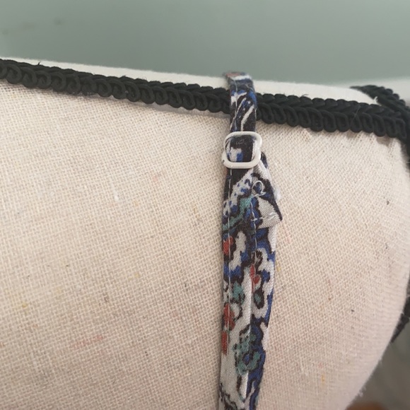 American Eagle Outfitters patterned cold shoulder cutout dress Size XXS - Picture 6 of 9